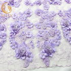 La tela bordada/la púrpura del cordón de la flor 3D ata el poliéster material para el vestido de noche