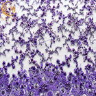 La púrpura chispeante del brillo bordó las perlas de lujo de la tela del cordón para el vestido de noche