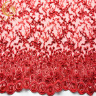 El bordado goteó anchura hecha a mano de la flor del cordón el 20% del brillo rojo el 135cm del poliéster