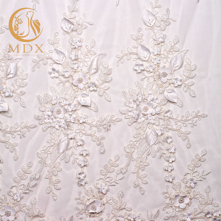 MDX goteó la anchura blanca de las telas el 140cm del cordón lujosa con las flores 3D