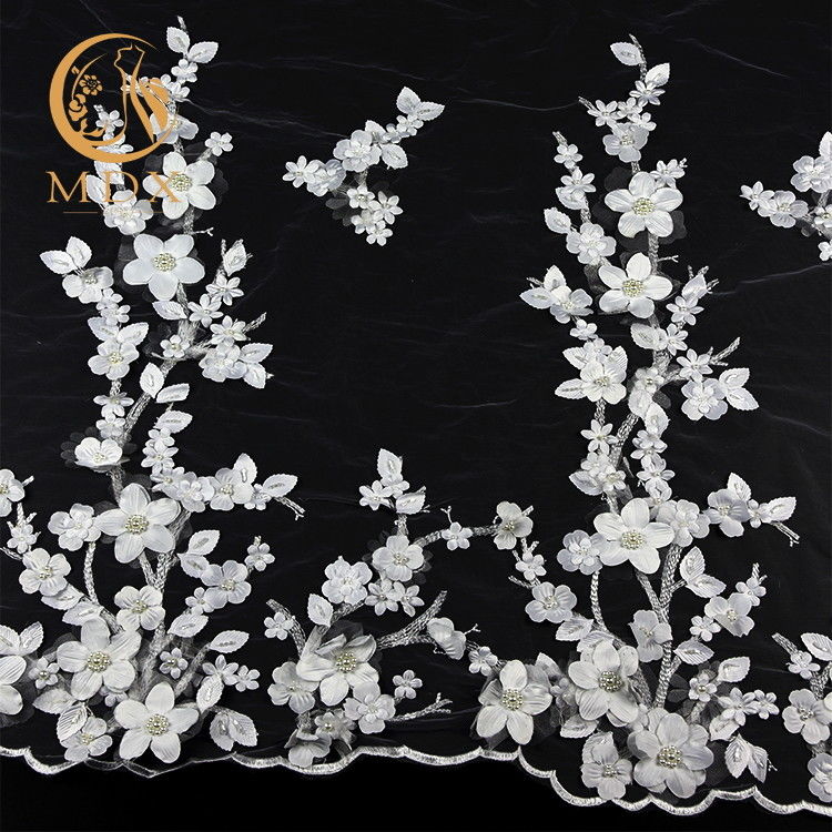 La boda nupcial Tulle ata el ajuste los 25cm con la decoración de la flor 3D con las gotas
